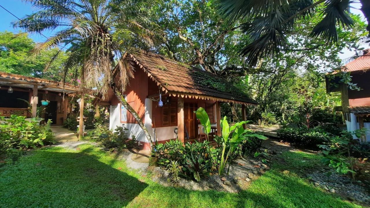 Chalet Y Cabinas Hibiscus Cahuita Eksteriør bilde