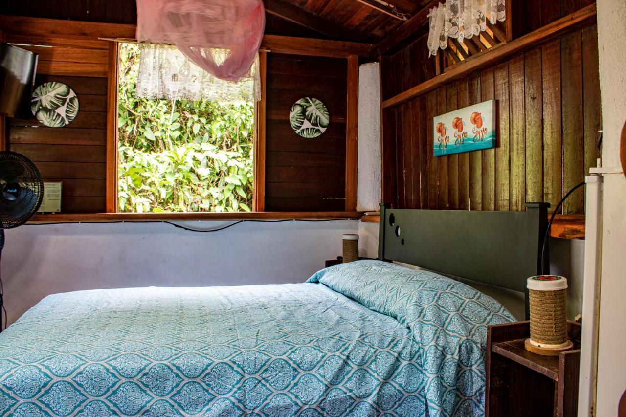 Chalet Y Cabinas Hibiscus Cahuita Eksteriør bilde