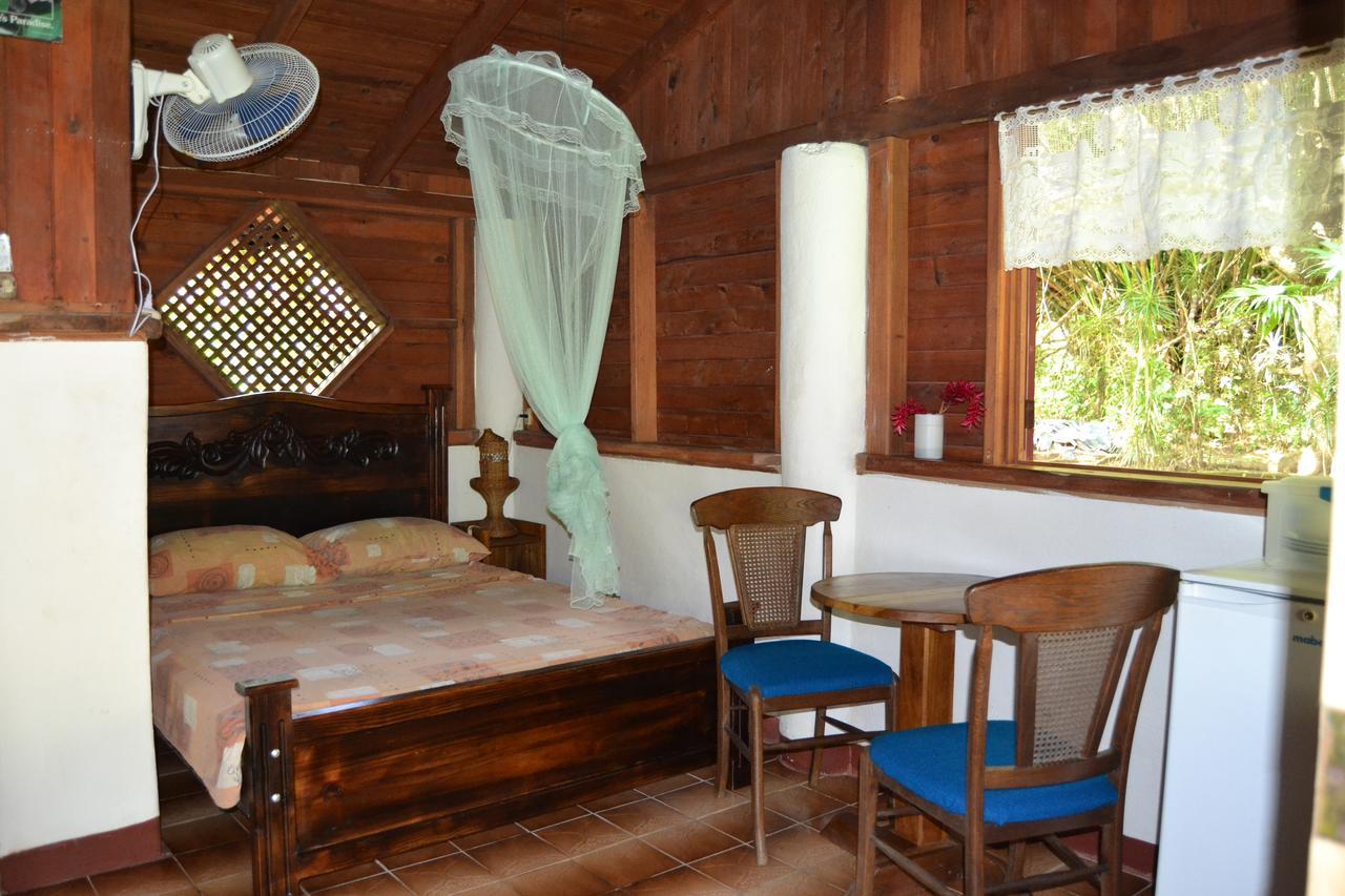 Chalet Y Cabinas Hibiscus Cahuita Eksteriør bilde