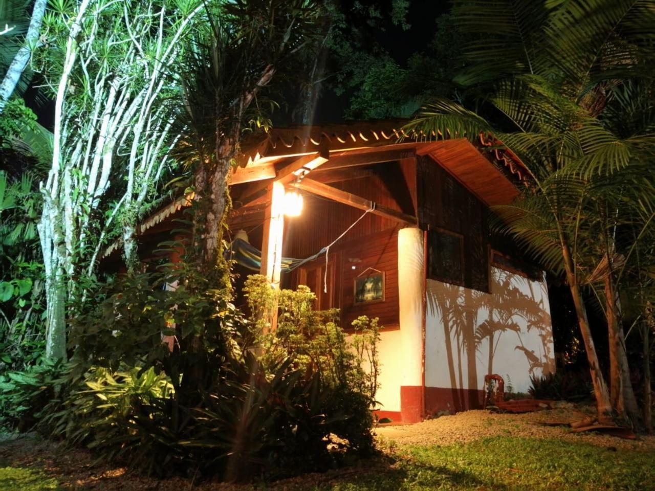 Chalet Y Cabinas Hibiscus Cahuita Eksteriør bilde