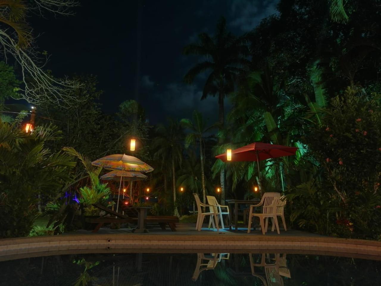 Chalet Y Cabinas Hibiscus Cahuita Eksteriør bilde