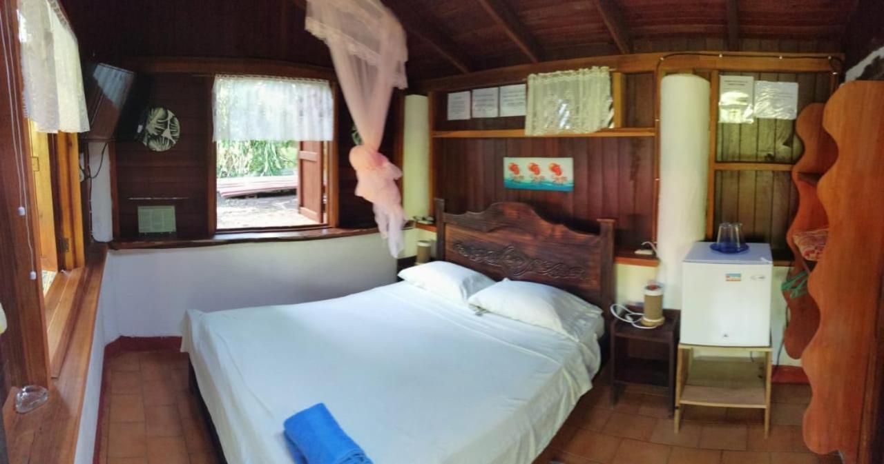 Chalet Y Cabinas Hibiscus Cahuita Eksteriør bilde