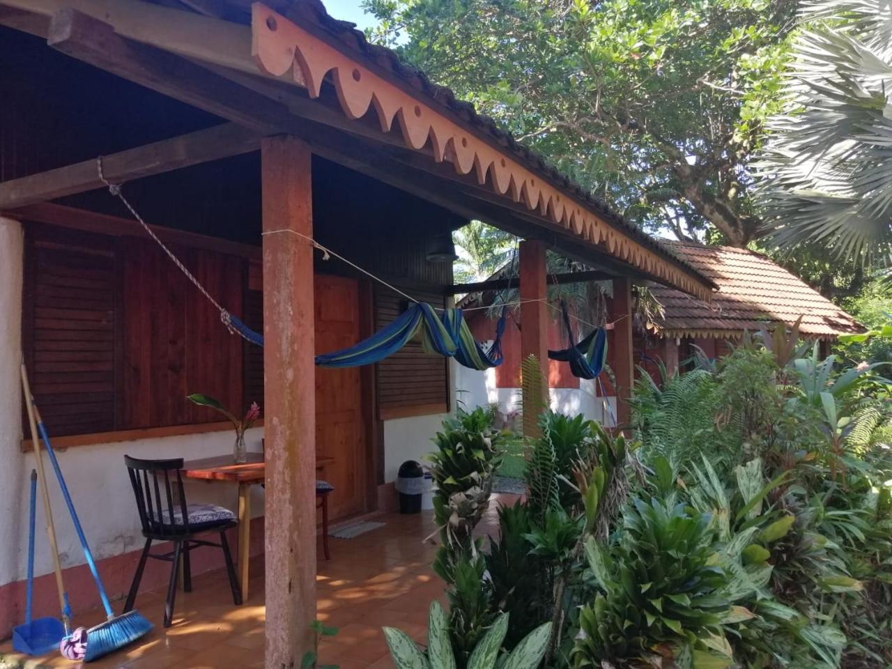 Chalet Y Cabinas Hibiscus Cahuita Eksteriør bilde