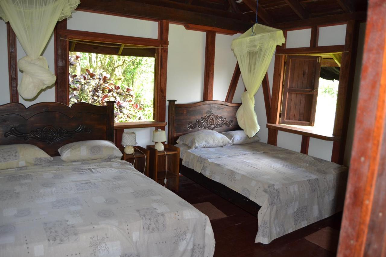 Chalet Y Cabinas Hibiscus Cahuita Eksteriør bilde
