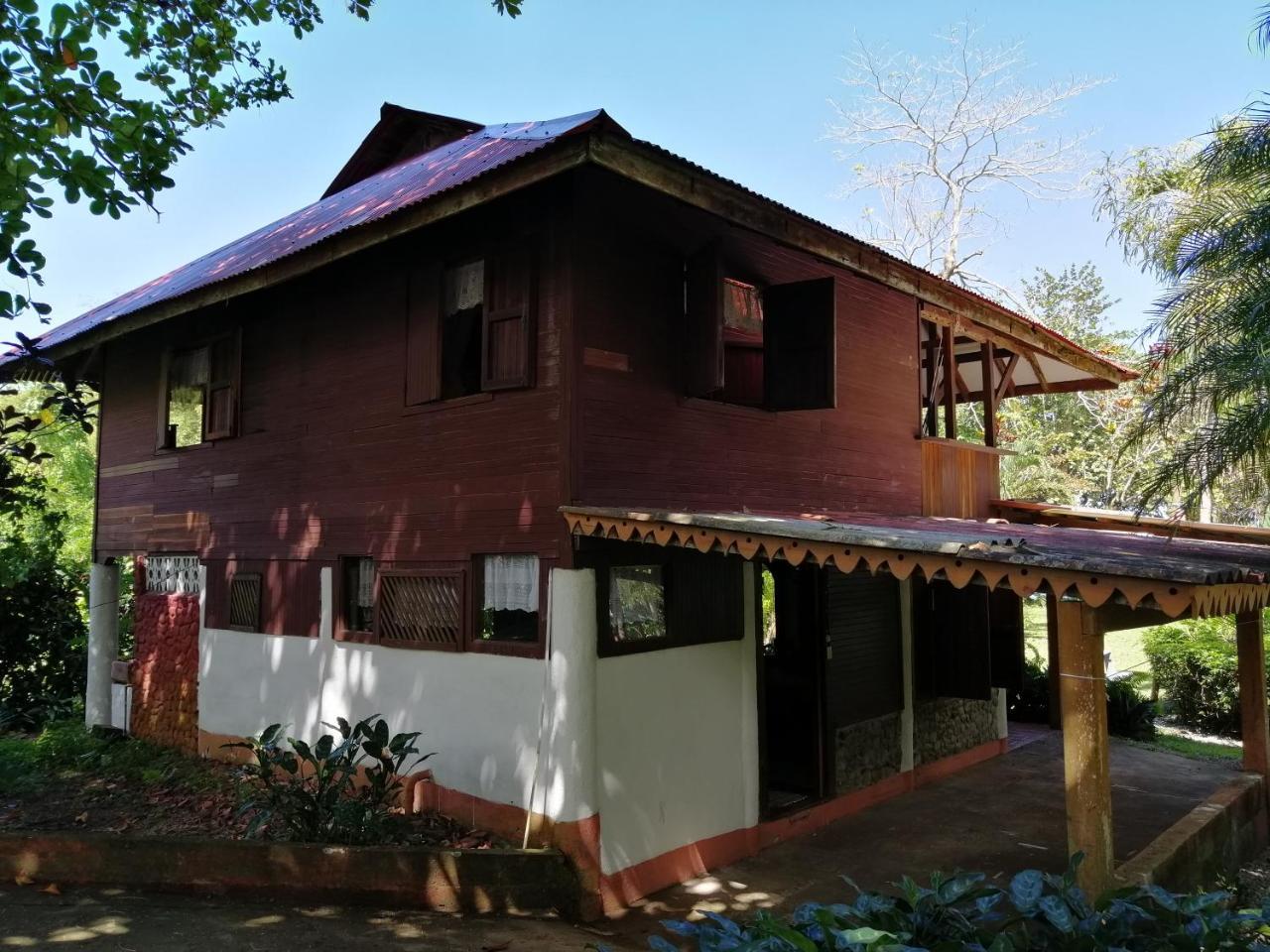 Chalet Y Cabinas Hibiscus Cahuita Eksteriør bilde